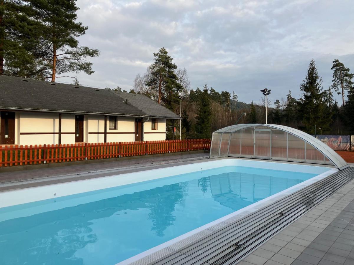 Raj Sportovni A Rekreacni Resort Branzez Kněžmost المظهر الخارجي الصورة