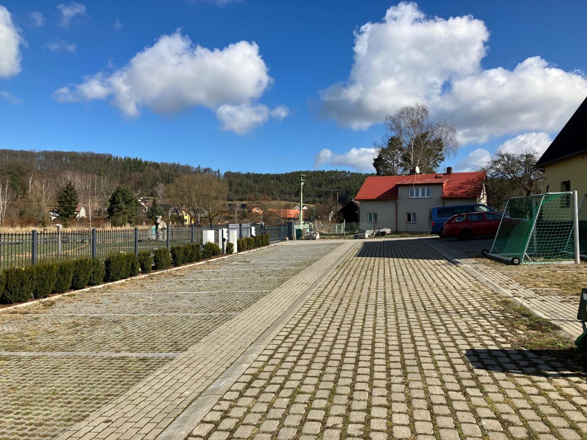 Raj Sportovni A Rekreacni Resort Branzez Kněžmost المظهر الخارجي الصورة